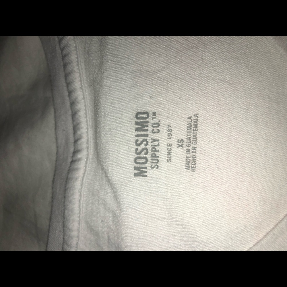 Basic white tee - Picture 2 of 2
